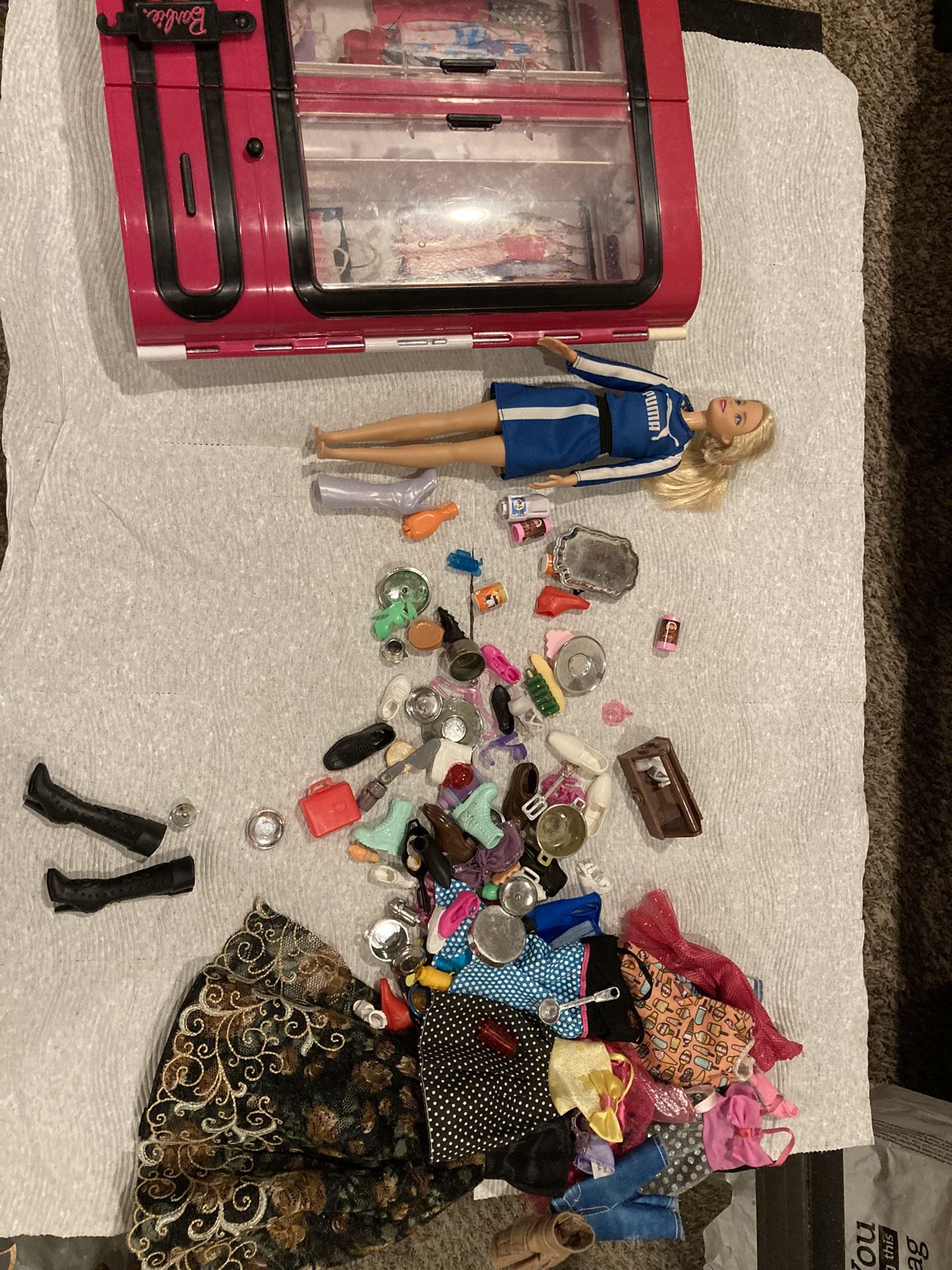 Lots Of Bundles Of Toys 10 $ Each Bundle Thank You