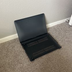 13-inch MacBook Air with Apple M2 chip Cover