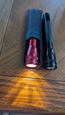 2 mag lights complete. they both work