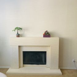 FIREPLACE SURROUND 