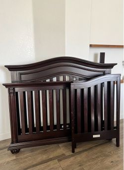 Baby Cache Heritage Lifetime Crib in Espresso