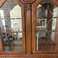 Display Cabinet / China Cabinet