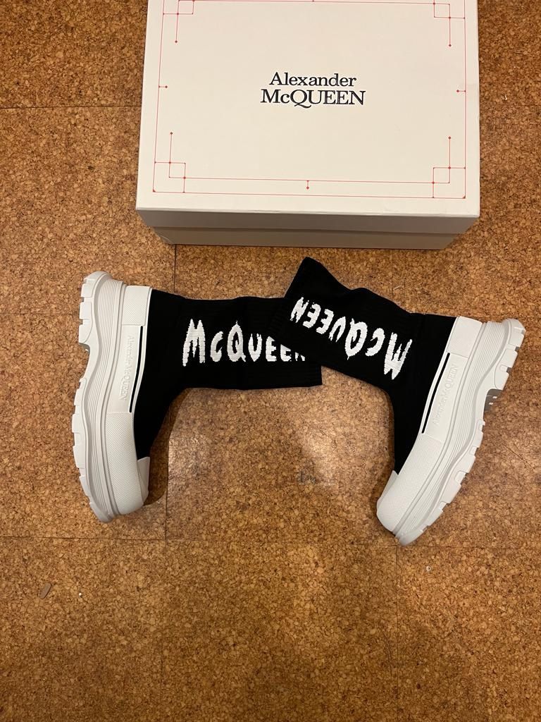 Alexander Mcqueen
