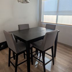 Table And Chairs 