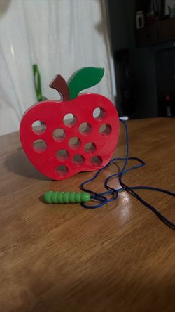 Apple 🍎 worms 🐛