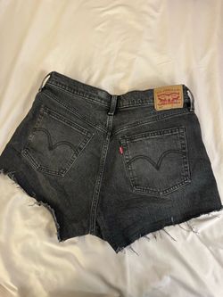Levi’s shorts size 32