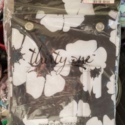 White Poppy Tall Organizating Tote/ 31, Retired