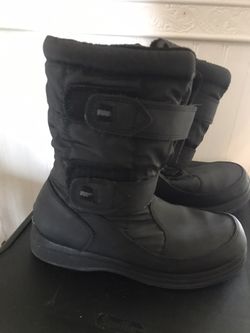 Ladies Blk Ski Boots Size 7, Very Good Condition Thermolote Brand 25.00