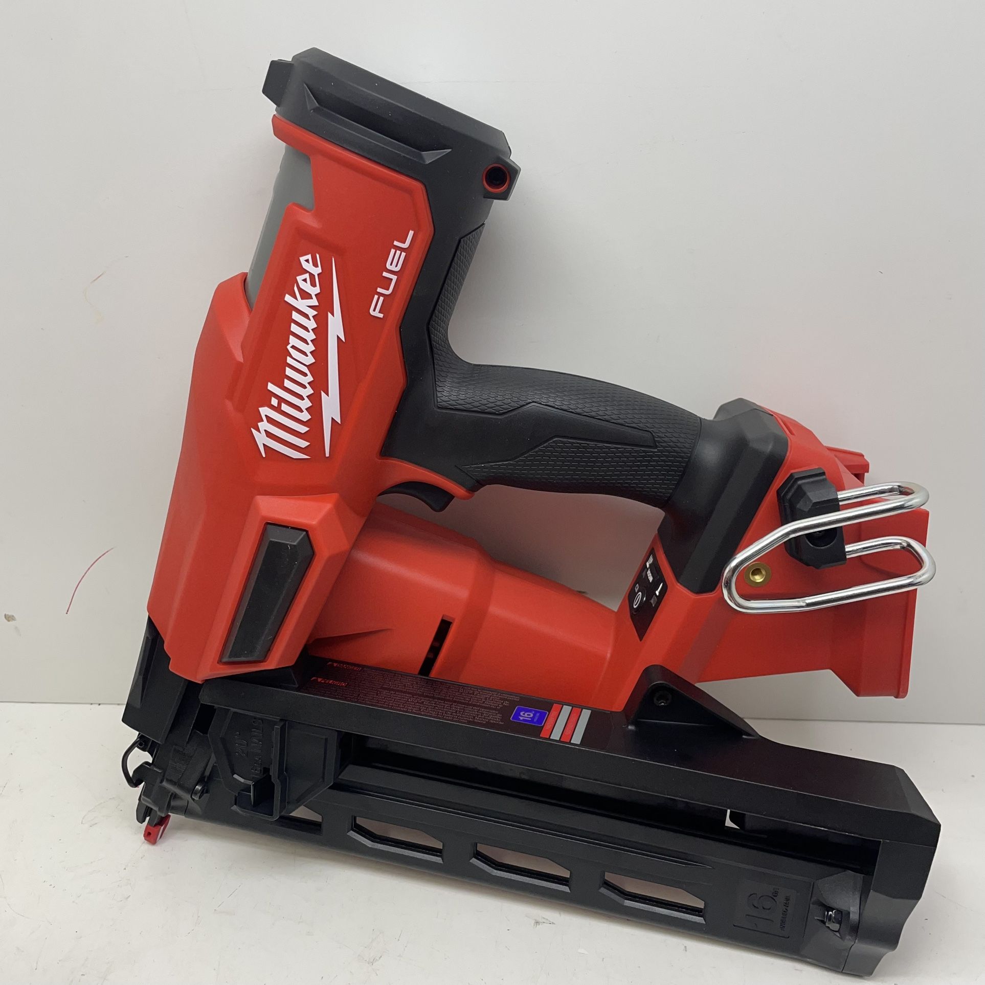 Milwaukee M18 Fuel Brushless Finish Nailer 194609/12