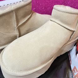 New Ugg Classic Ultra Mini Suede Platform Sz 12