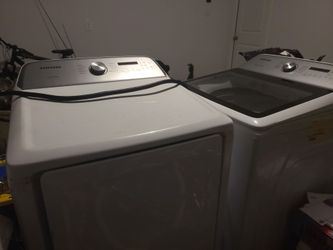 Samsung Full size Washer/Dryer