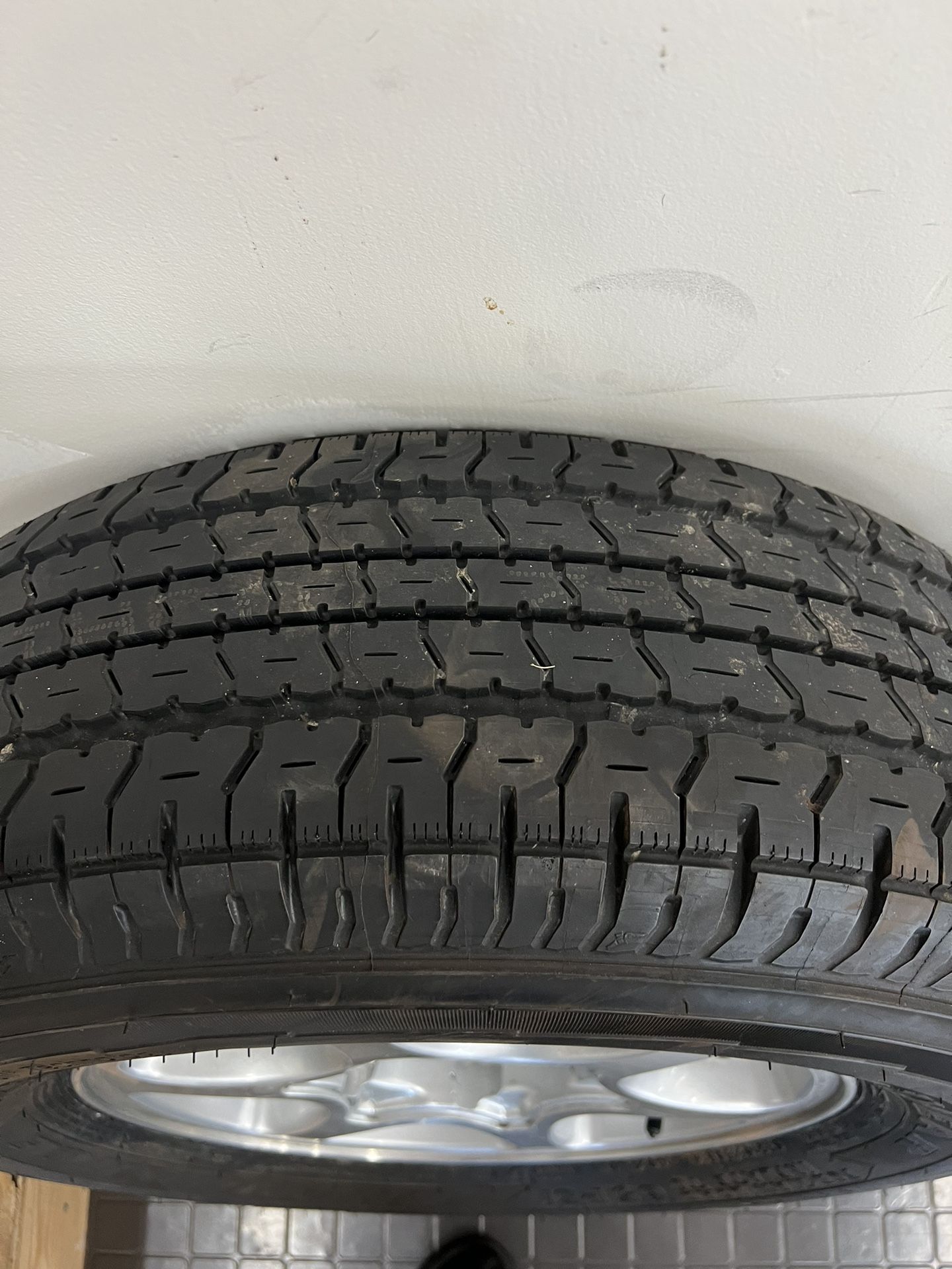 Ranger Boat Trailer Tires And Rims for Sale in Frankfort, IL OfferUp