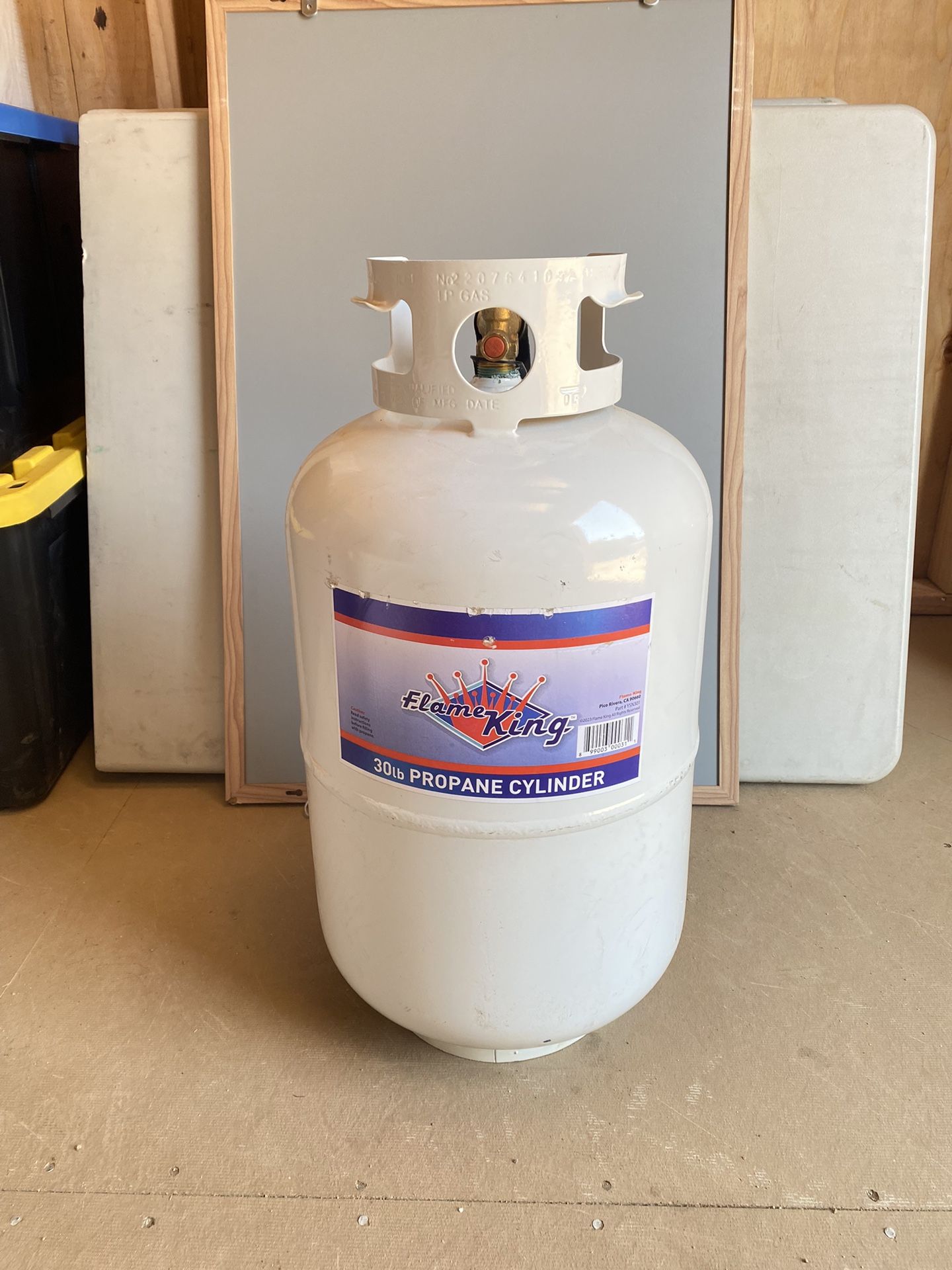 New Costco 30 Gallon Propane Tank Full Tank