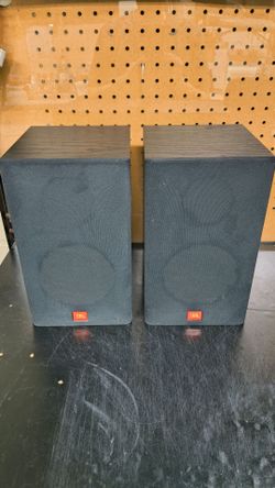 JBL bookshelves Pair.