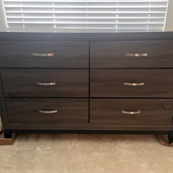 Finley Grey Wood 37” 6 Drawer Dresser