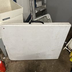 Folding Table 