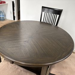 Counter High table & chairs 