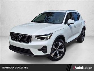 2025 Volvo Xc40