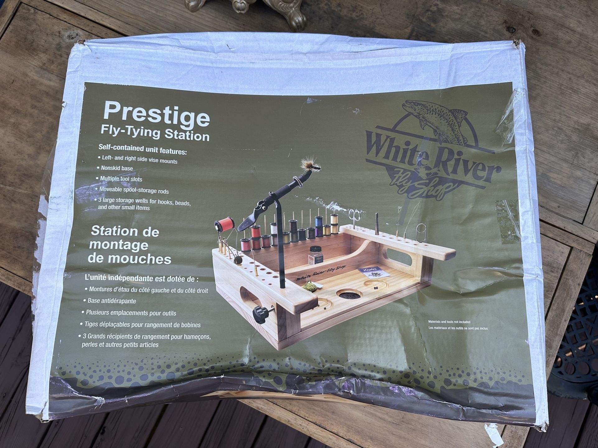 Cabela’s White River Fly tying Station New Open Box