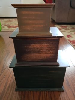 The Boyds Collection 3 Stackable Boxes