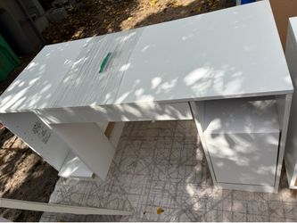 South Shore Crafting/Sewing Table