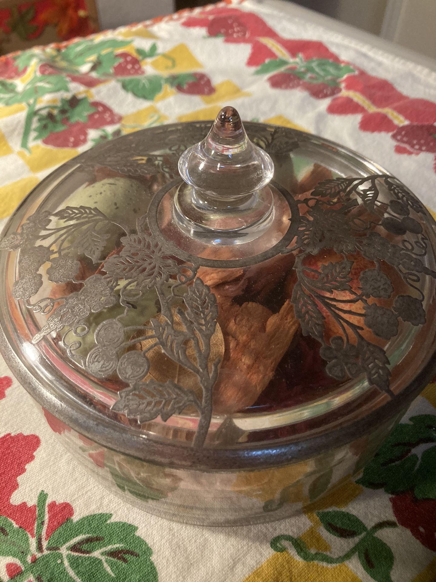 Antique Victorian powder jar with Silver filigree on top