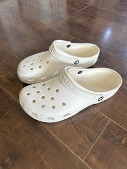 Crocs Men size 9