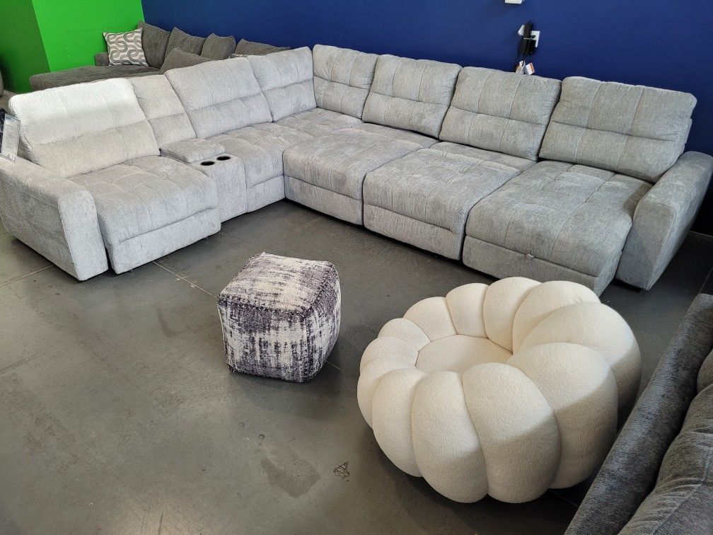 🧡 BIG CLEARANCE On Sofas And Sectionals!