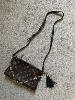 LV purse
