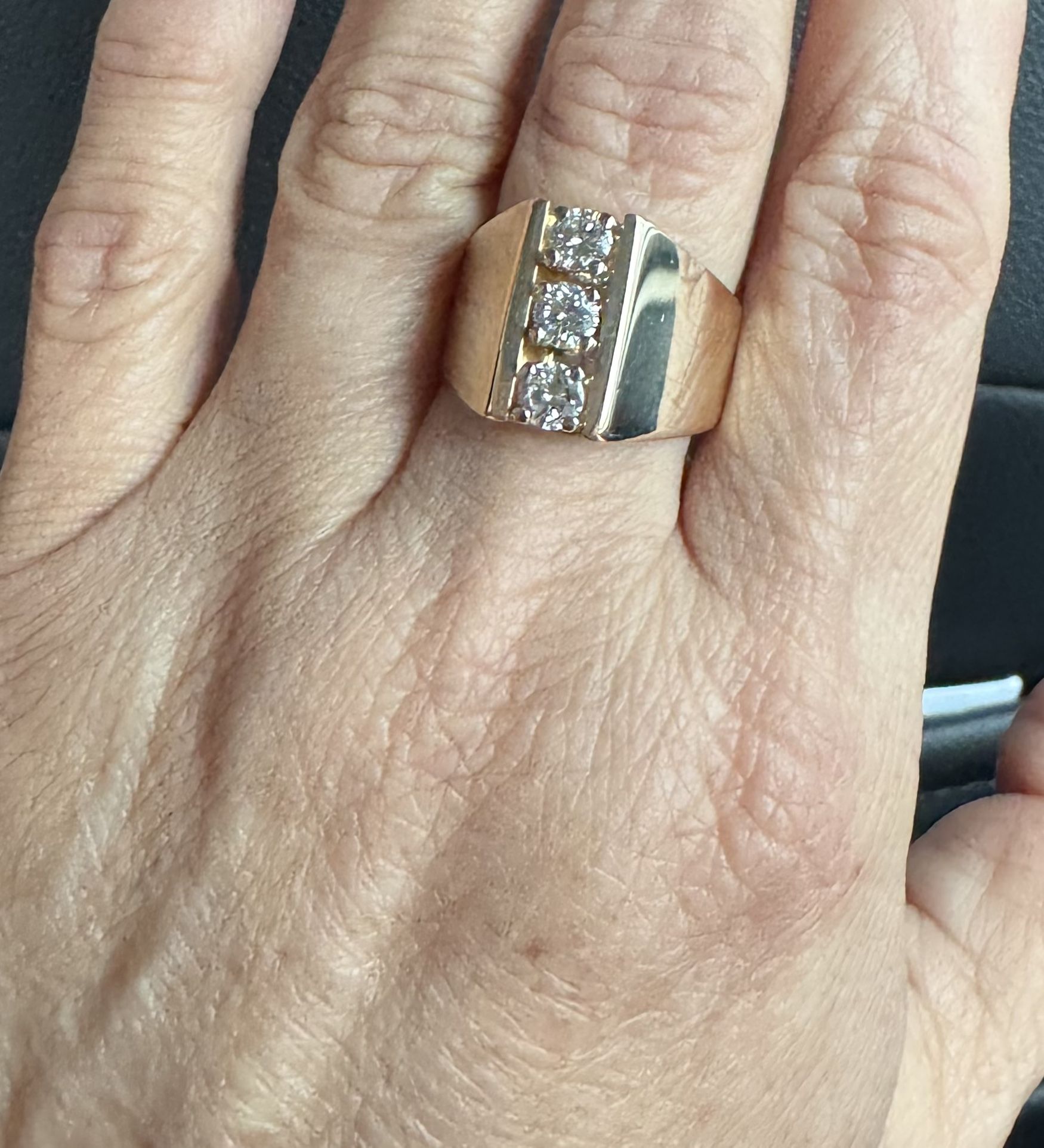 14k Men’s Diamond Ring (1 Ct)  15.7grams