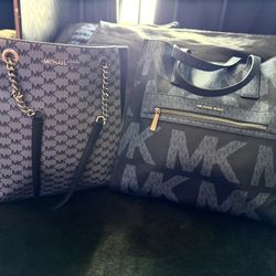 Michael Kors tote Bags !! 