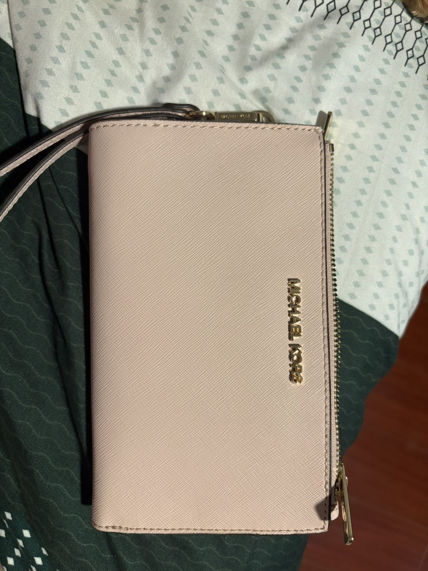 Michael Kors Wristlet Wallet