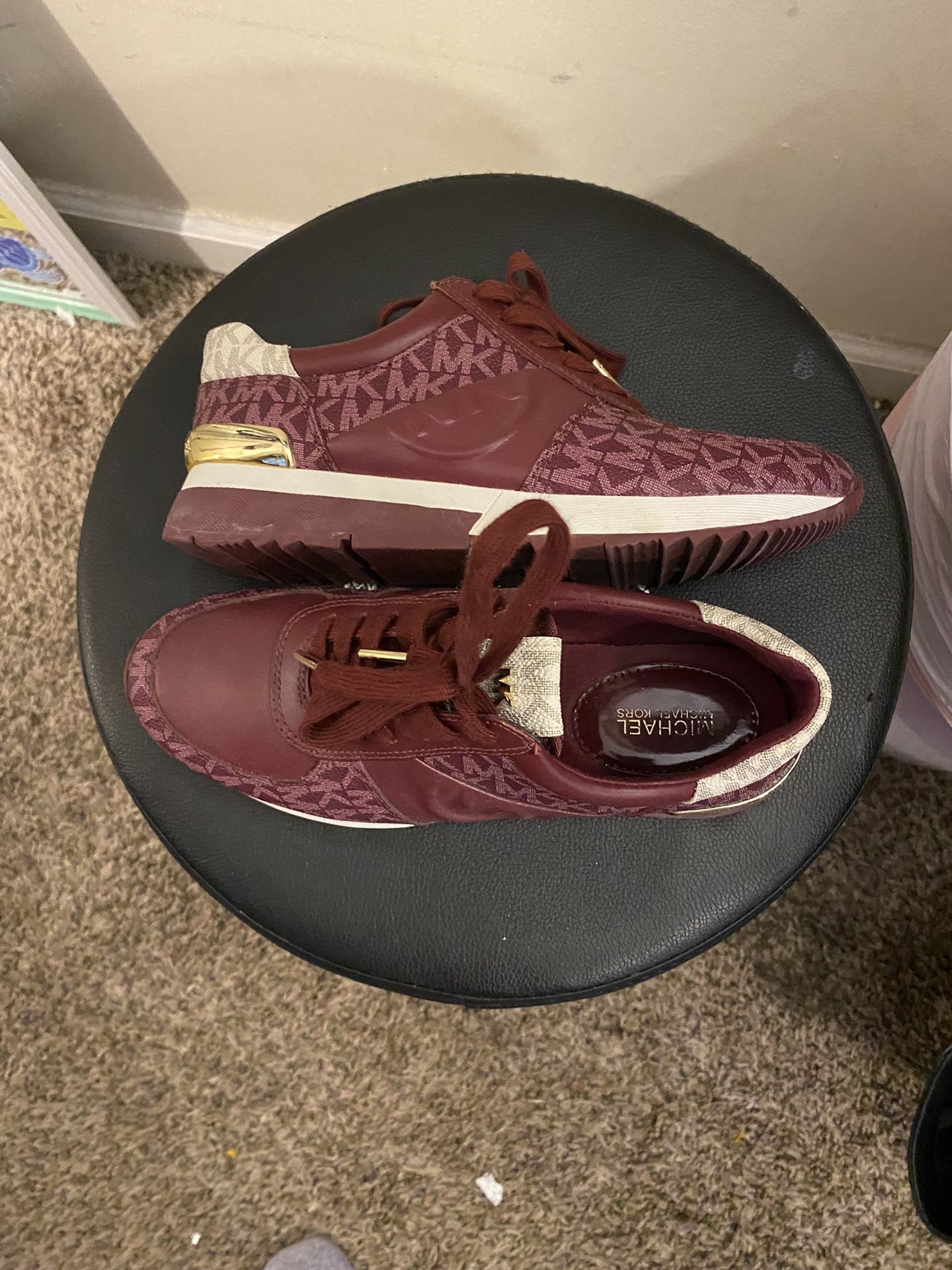 MichaelKors Size 5m  Burgundy 