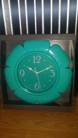 Flower clock...1ft tall..great condition!