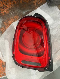 Mini Cooper Tail Light Driver Side Gen 3 2016 (pre-LCI)