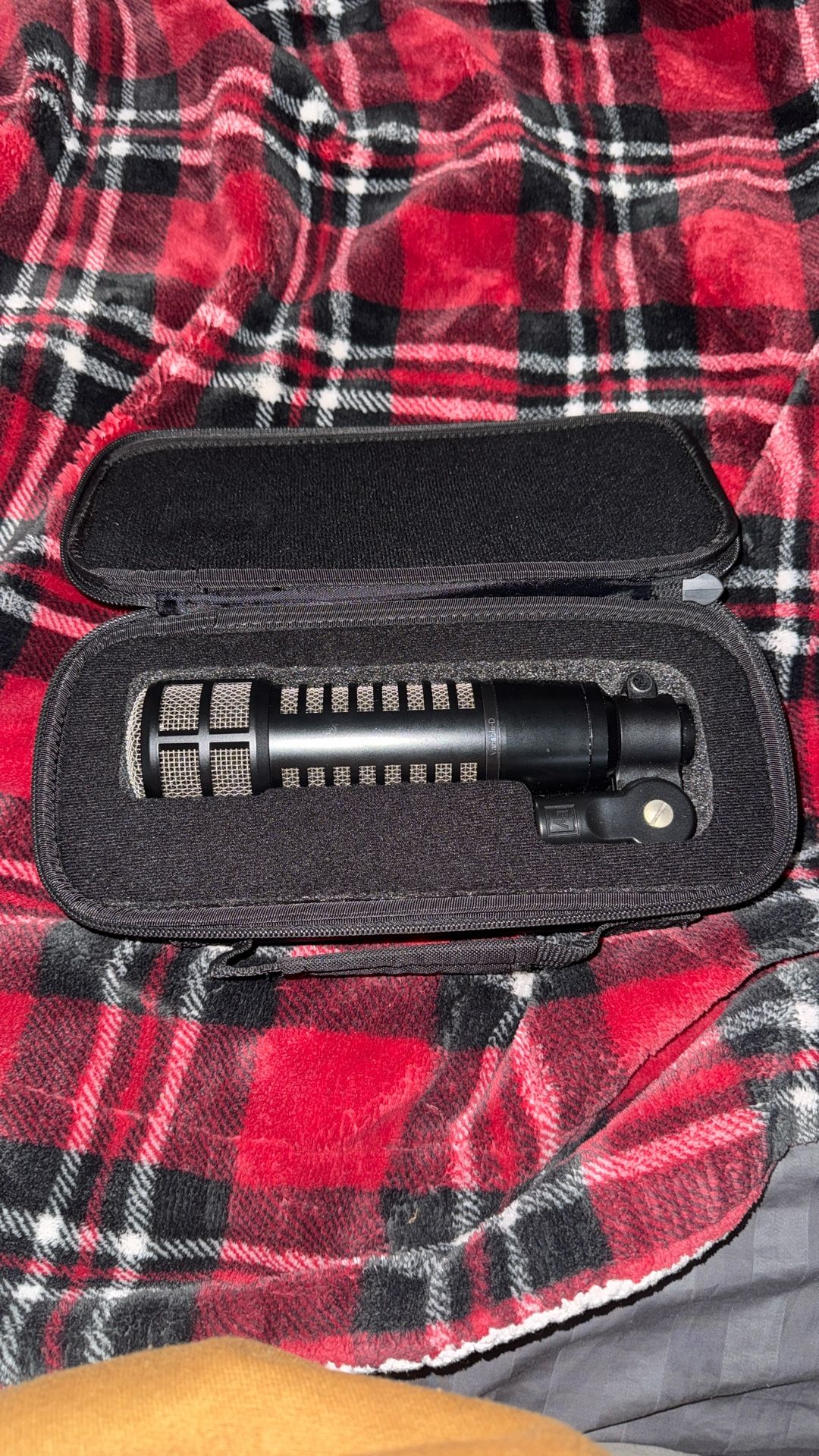 Electro-Voice RE320