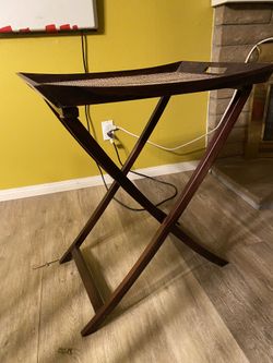 Te Table. Mesa De Te