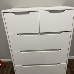 Clothes cabinet 