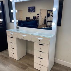 BRAND NEW MAKE UP VANITY 