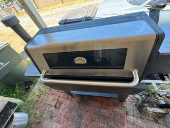 Used cuisinart Oakmont grill