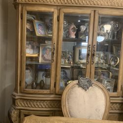  China Cabinet 