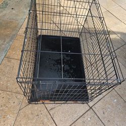 Dog cage in good condition