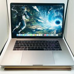 Apple MacBook Pro 2018 15” 2.9Ghz 6-Core i9  16GB 500GB Radeon Pro 560X 4GB Graphics -Read Description
