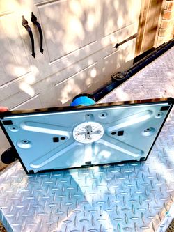 UNIVERSAL TV STAND/HOLDER (withstand up to 86” TV)