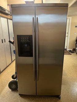 GE Profile RARE FULL Stainless Refrigerator – Stainless Sides & Top