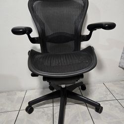 Herman miller aeron size B Fully Ergonomic Task Chair