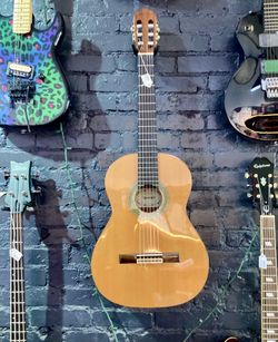 Raimundo mod. 128 Classical Guitar