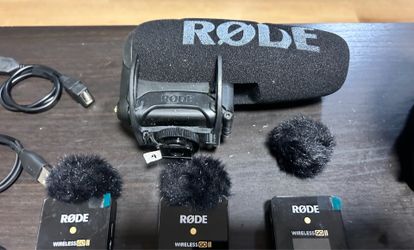 Rode VideoMic Pro+ / Rode Wireless Go2 Mic Set / All Cables + Extra Cables / Fosoto Camera Bag