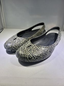 WOMEN'S CHEETAH CROCS