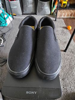 Airwalk slip on canvas shoes